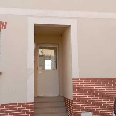 Duplex Lumineux Avec Parking Et Wi-fi Offert Lejlighed *