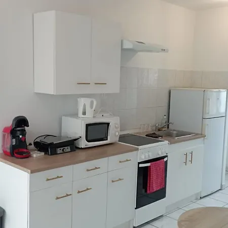 Duplex Lumineux Avec Parking Et Wi-fi Offert Beauvais